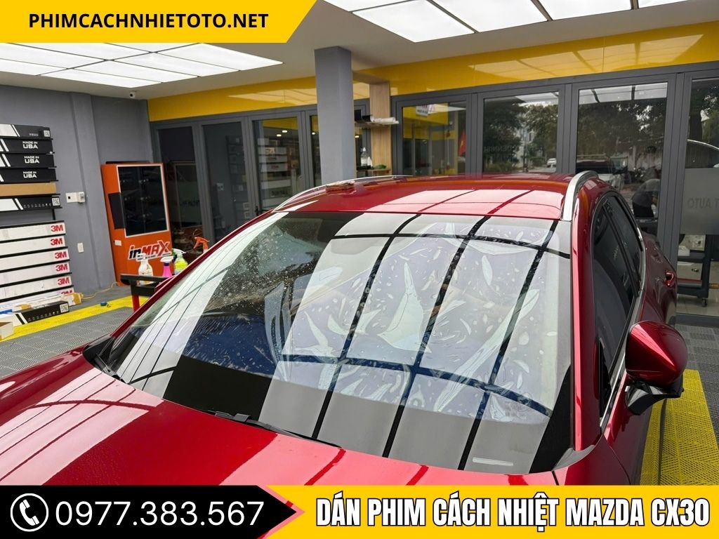 Hình Ảnh Dán Phim Cách Nhiệt Mazda CX30
