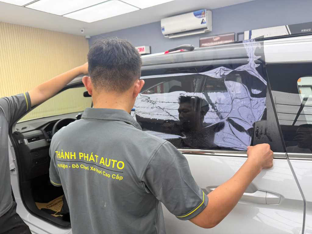 Dán Phim Cách Nhiệt Mitsubishi Xpander 2026 – Thi Công Nhanh