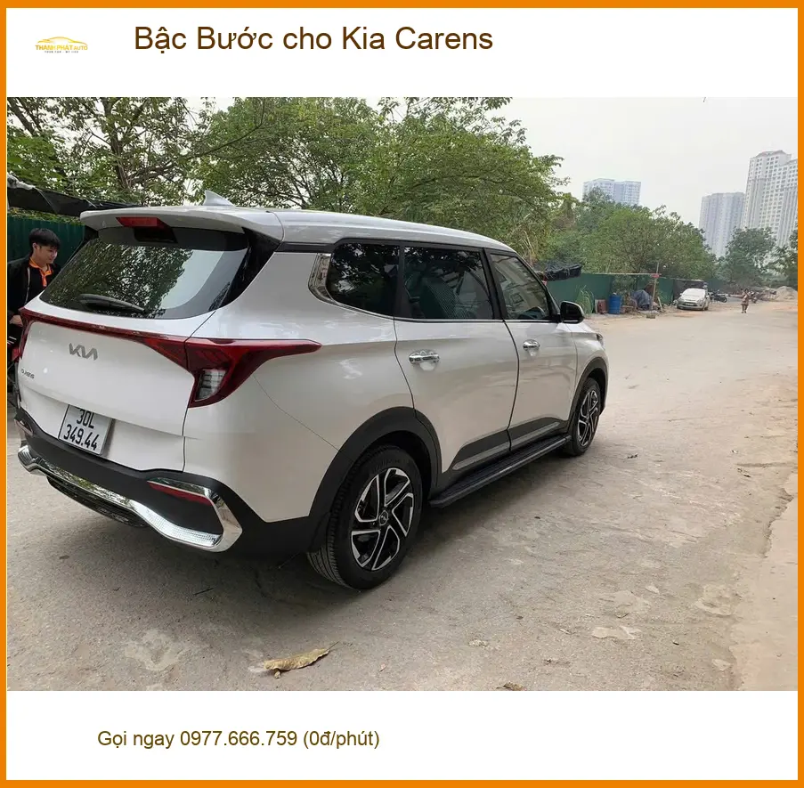 Chị Hoa lắp Bậc Bước cho Kia Carens ở Thủ Đức, giúp gia đình lên xuống xe dễ dàng ảnh thực tế 2