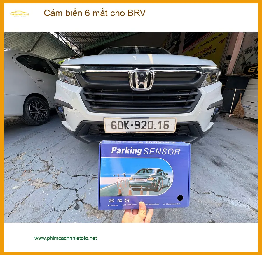 Anh Khang lắp cảm biến 6 mắt cho Honda BR-V tại Quận 2 vì thường xuyên lùi chuồng hẹp