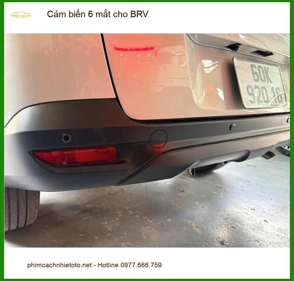 Anh Khang lắp cảm biến 6 mắt cho Honda BR-V tại Quận 2 vì thường xuyên lùi chuồng hẹp ảnh thực tế 2