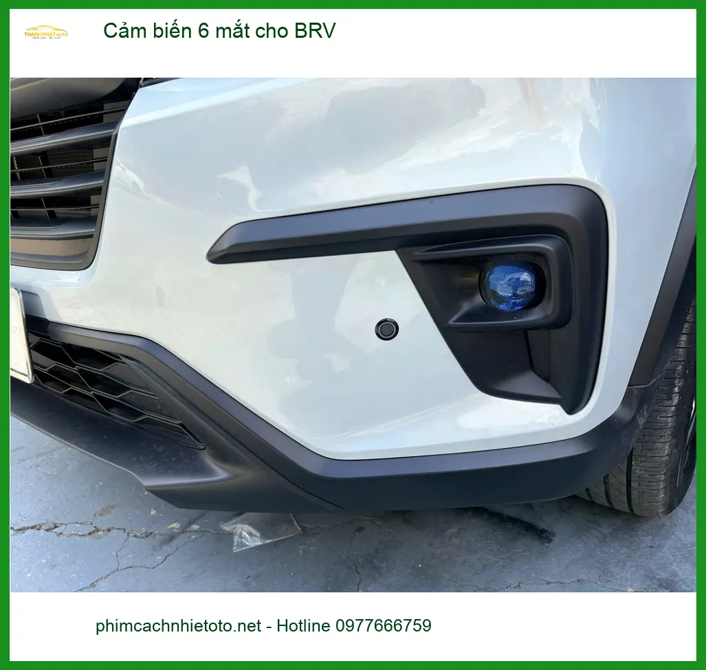 Anh Khang lắp cảm biến 6 mắt cho Honda BR-V tại Quận 2 vì thường xuyên lùi chuồng hẹp ảnh thực tế 3