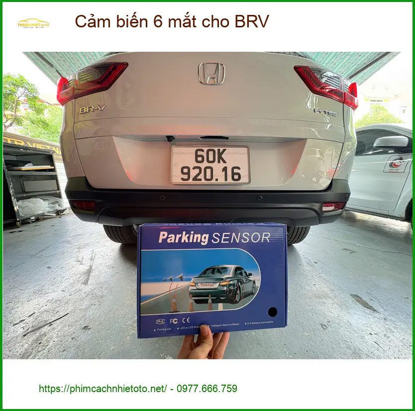 Anh Khang lắp cảm biến 6 mắt cho Honda BR-V tại Quận 2 vì thường xuyên lùi chuồng hẹp ảnh thực tế 4