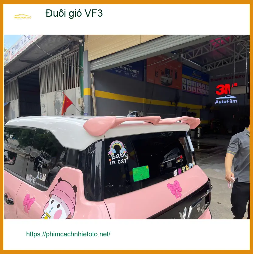 Anh Khải lắp đuôi gió VinFast VF3 tại Quận 2 để tăng tính khí động học ảnh thực tế 3