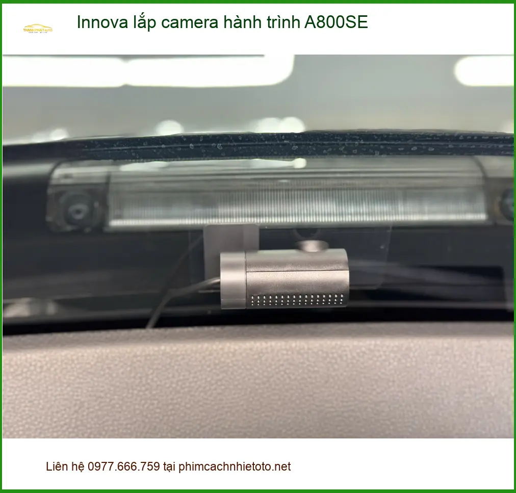 Anh Vinh lắp camera hành trình A800SE Innova tại Quận 3 để ghi lại hành trình. ảnh thực tế 3