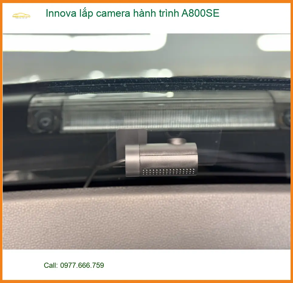 Anh Dũng lắp camera hành trình A800SE cho Innova tại Quận 12 để an tâm hơn trên mọi nẻo đường ảnh thực tế 2