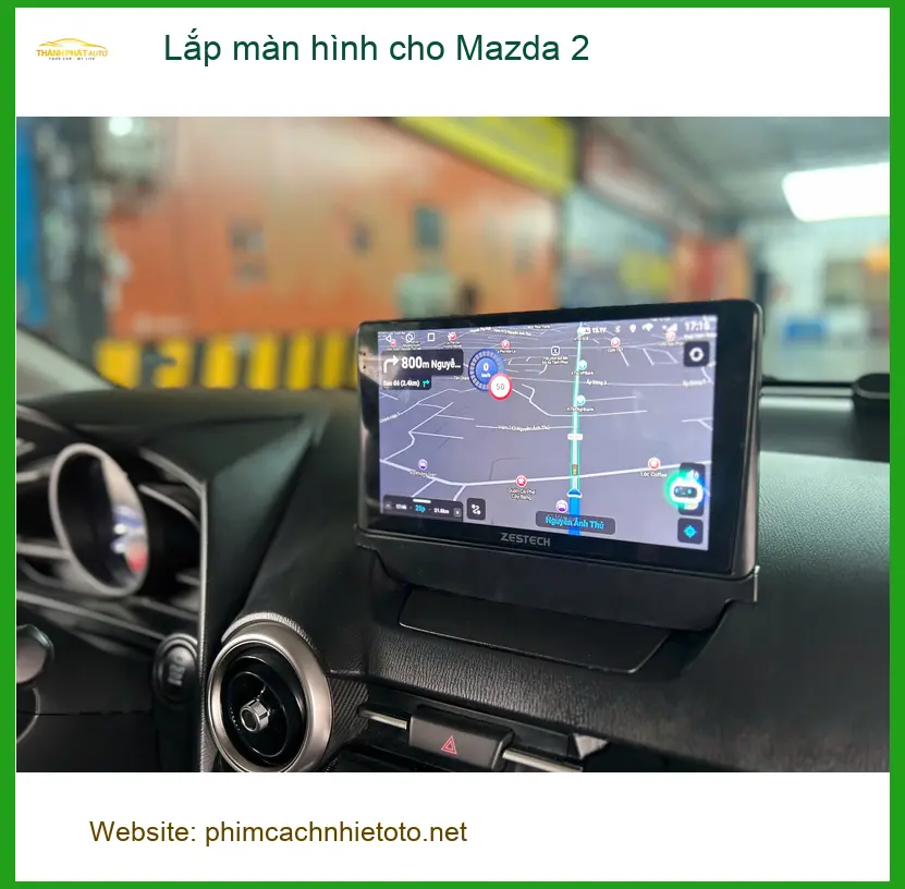 Anh Nam lắp màn hình cho Mazda 2 tại Quận 2 vì muốn nâng cấp giải trí