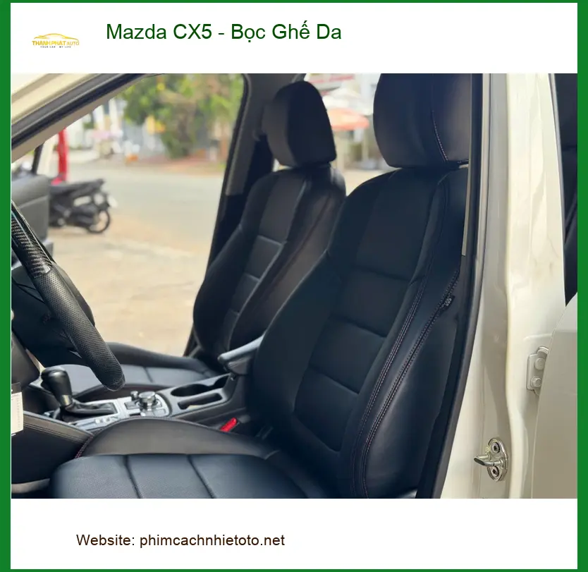 Chị Thùy bọc ghế da Mazda CX5 tại Hóc Môn để nội thất luôn mới mẻ