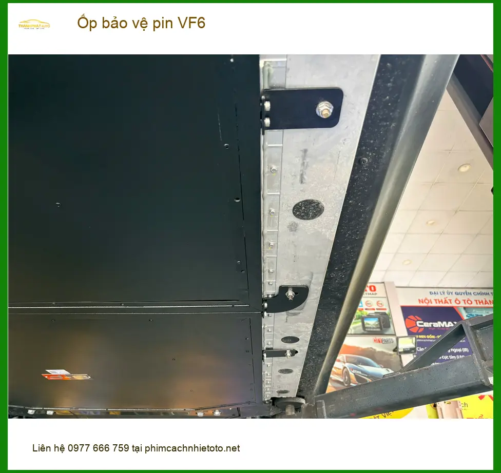 Anh Tấn lắp Ốp bảo vệ pin VinFast VF6 để tránh va đập tại Quận Thủ Đức ảnh thực tế 2