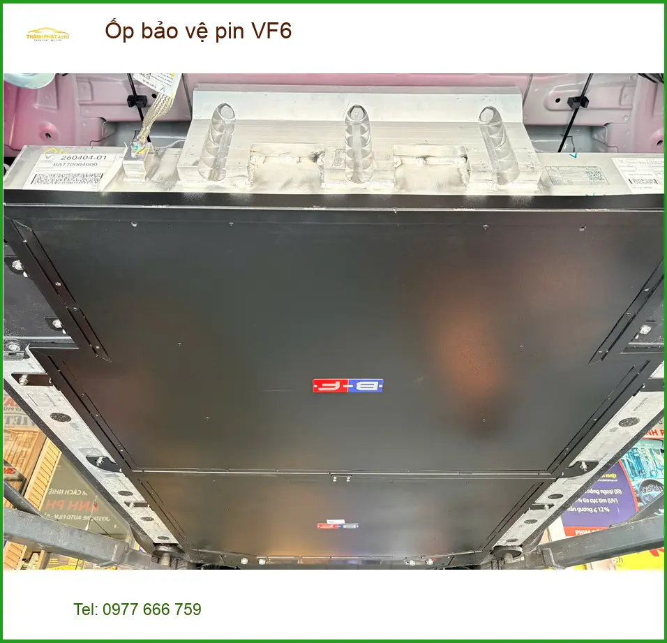 Anh Tấn lắp ốp bảo vệ pin VinFast VF6 tại Quận 9 tránh va đập gầm xe ảnh thực tế 4