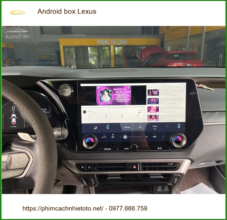 Anh Tấn lắp Android box Lexus RX 350 tại Thủ Đức để xem phim khi đợi khách hàng ảnh thực tế 3