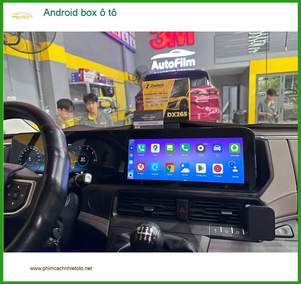 Anh Cường lắp Android box ô tô cho Toyota Camry tại Quận Bình Tân để giải trí. ảnh thực tế 3