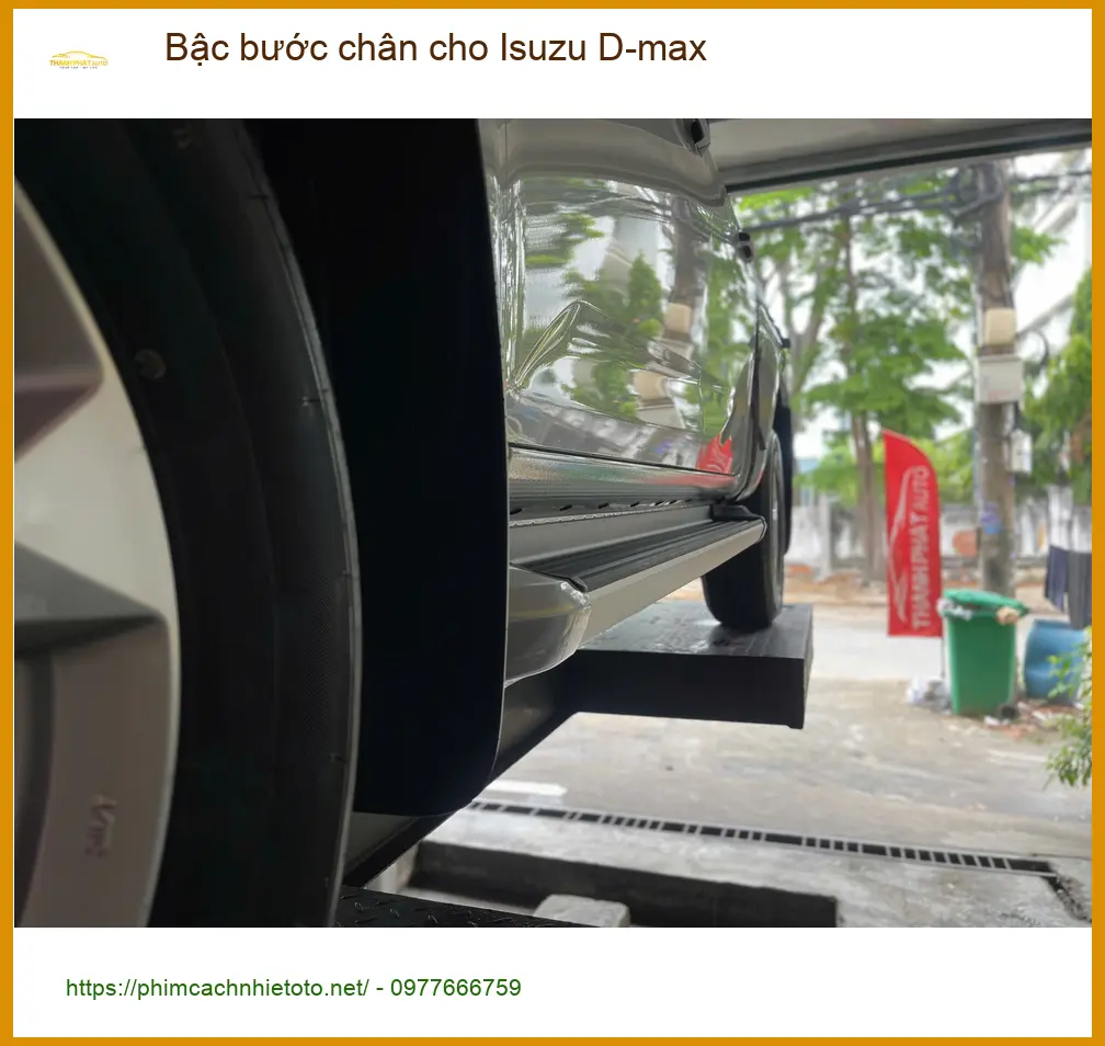 Chú Khang lắp bậc bước chân cho Isuzu D-max để lên xuống xe tiện hơn ở Quận Tân Bình ảnh thực tế 2