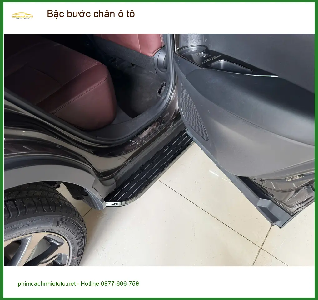 Anh Long lắp bậc bước chân ô tô Hyundai Santa Fe tại Bình Tân cho gia đình