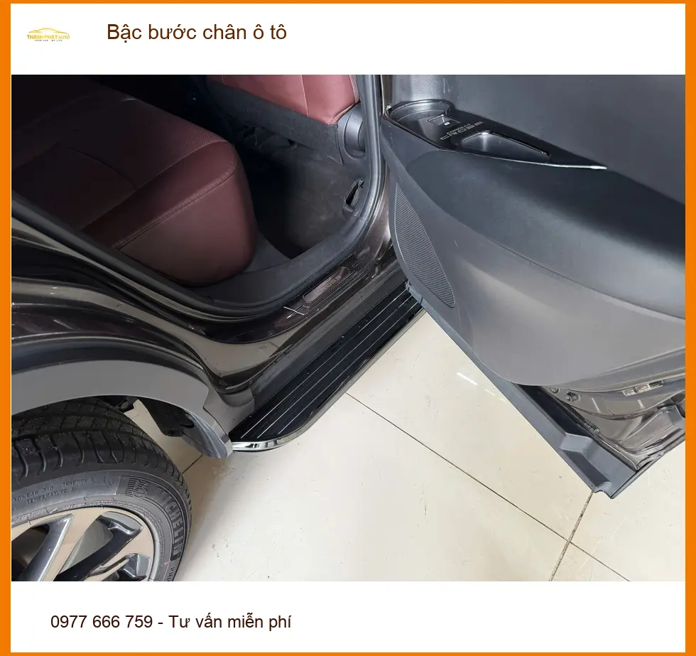 Chú Phong gắn bậc bước chân ô tô cho Ford Everest tại Quận 2 tiện lợi ảnh thực tế 3