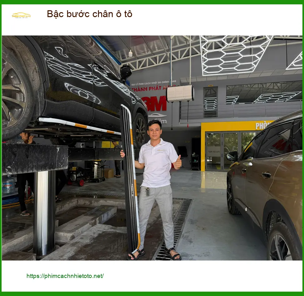 Chú Phong gắn bậc bước chân ô tô cho Ford Everest tại Quận 2 tiện lợi ảnh thực tế 4