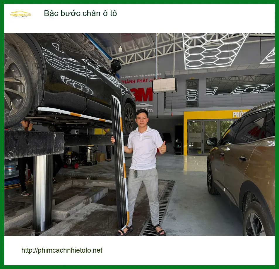 Anh Cường lắp bậc bước chân ô tô Hyundai Santa Fe tại Quận 12 để tiện cho gia đình ảnh thực tế 5