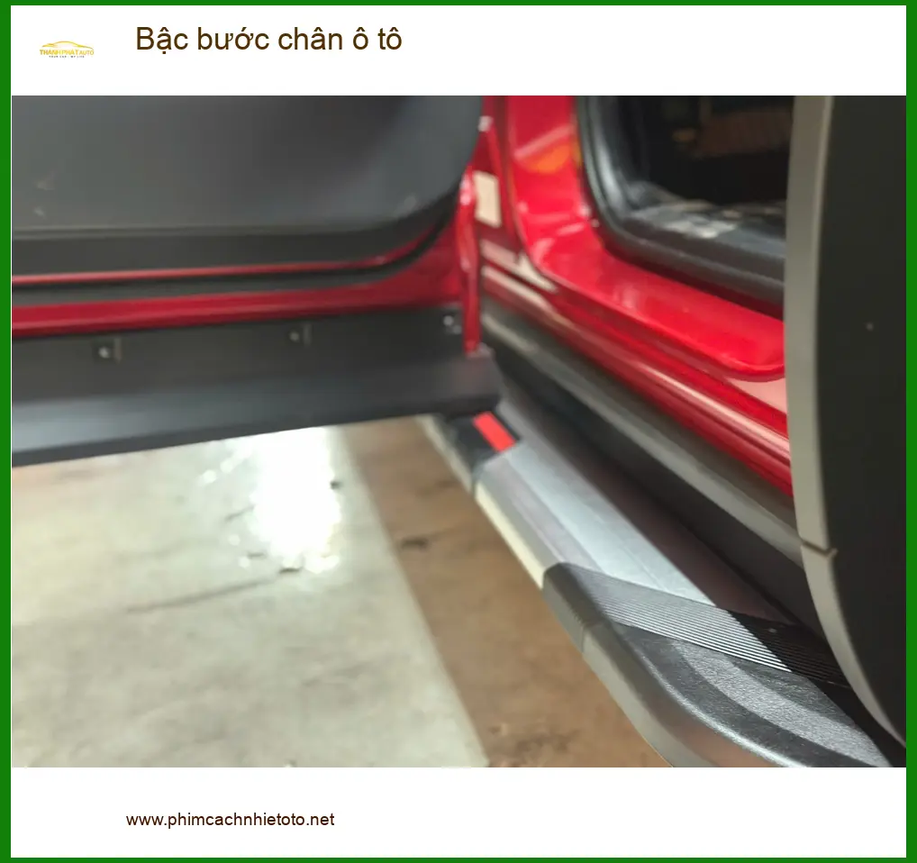 Địa chỉ lắp bậc bước chân ô tô Quận 7 cho Ford Everest của Anh Tùng ảnh thực tế 2