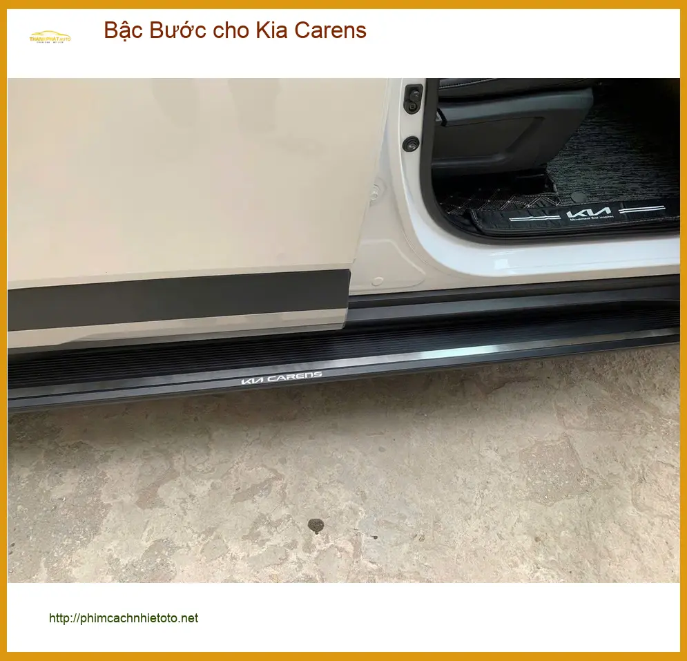 Anh Khải lắp Bậc Bước cho Kia Carens tại Quận Gò Vấp để tiện lên xuống xe cho gia đình ảnh thực tế 3