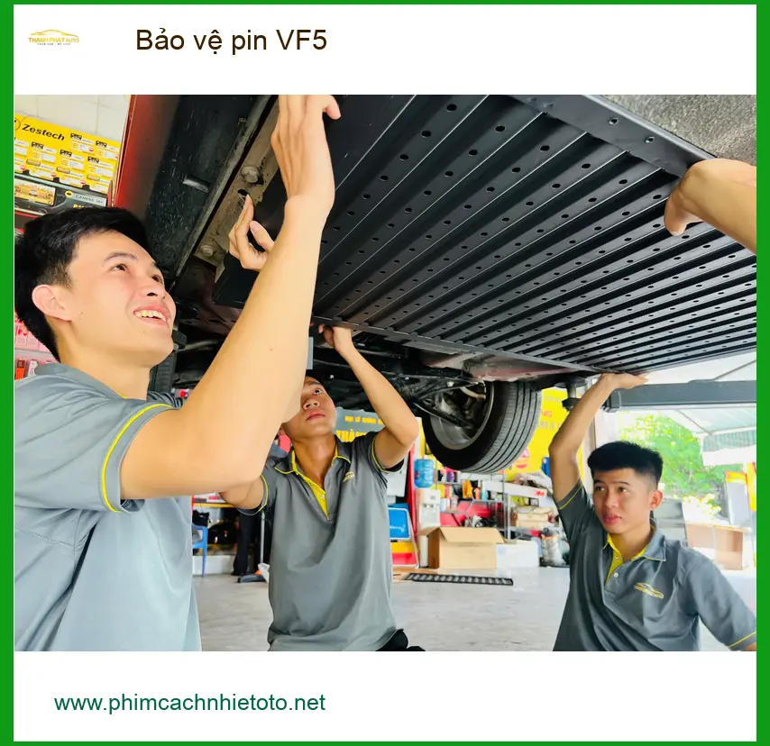 Chị Thanh bảo vệ pin VinFast VF5 tại Quận 4 để xe bền bỉ hơn ảnh thực tế 5