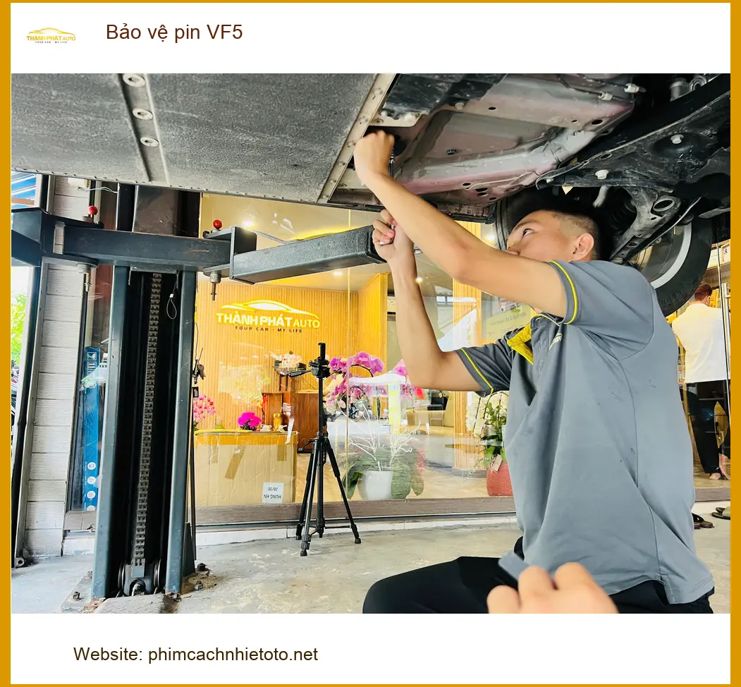 Chị Thảo bảo vệ pin VinFast VF5 tại Quận Thủ Đức để xe hoạt động bền bỉ ảnh thực tế 3