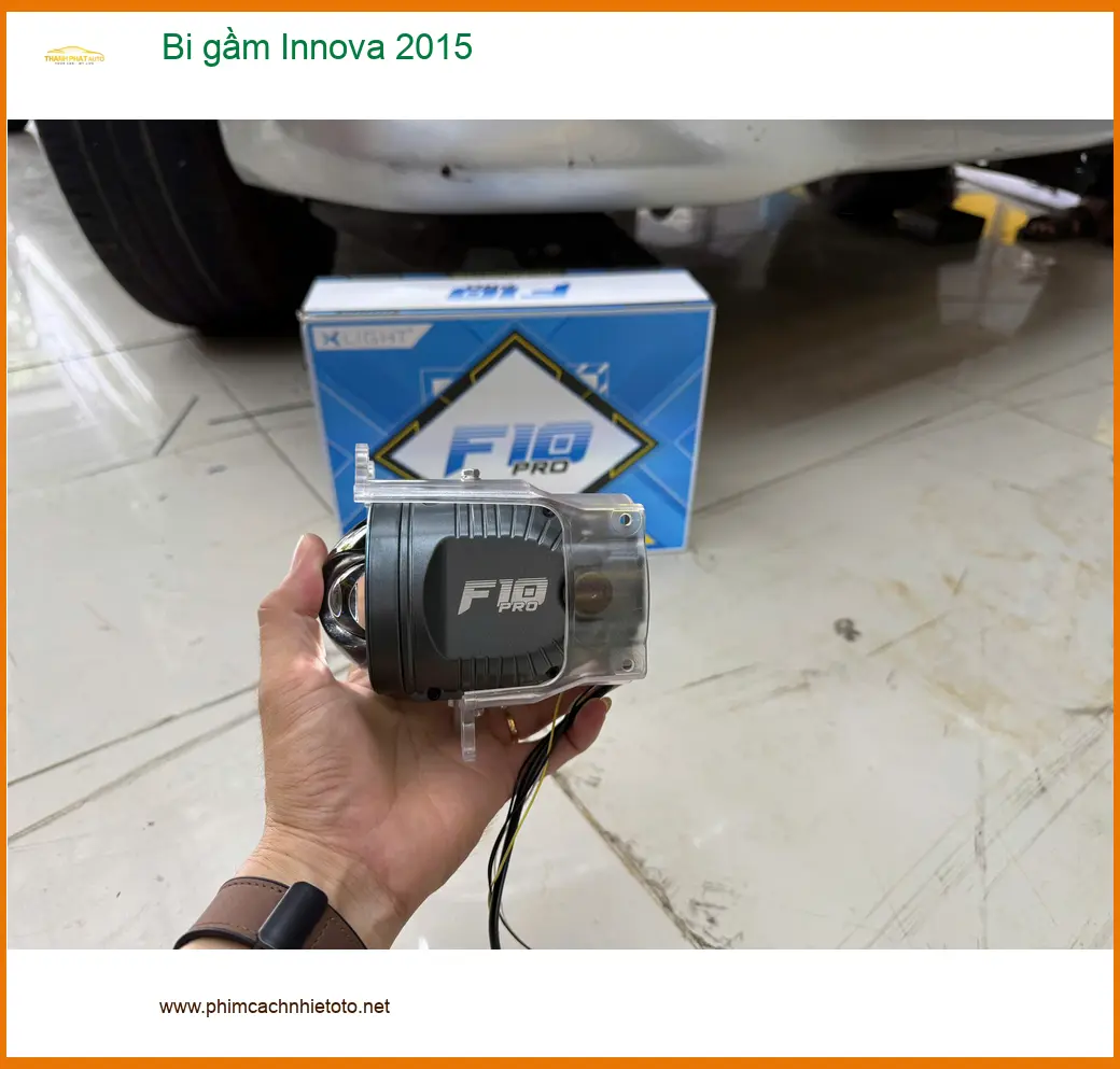 Anh Minh lắp bi gầm Innova 2015 tại Quận 11 mong muốn cải thiện tầm nhìn khi lái xe đêm