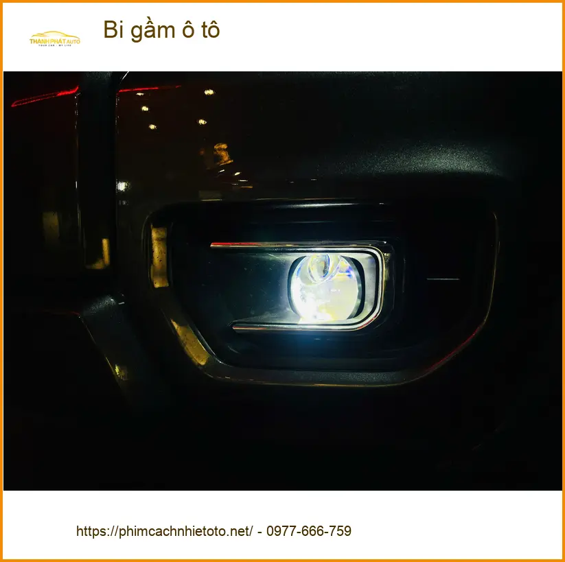 Chị Thảo độ bi gầm ô tô cho Hyundai Kona tại Quận 9 tăng sáng an toàn