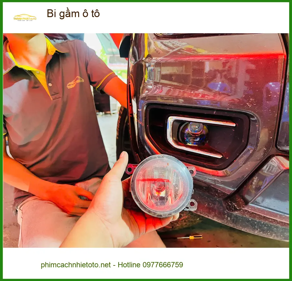 Chị Thảo độ bi gầm ô tô cho Hyundai Kona tại Quận 9 tăng sáng an toàn ảnh thực tế 4