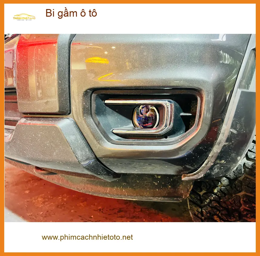Anh Đình Khôi độ bi gầm ô tô cho Suzuki XL7 tại Quận 5 để tăng sáng