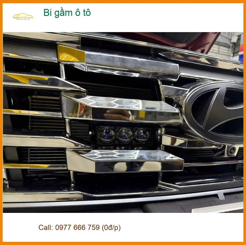 Anh Hoàng Long độ bi gầm ô tô Hyundai SantaFe tại Quận 6 vì đèn zin quá yếu ảnh thực tế 3