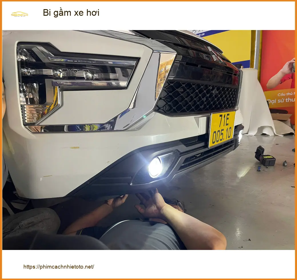 Anh Khang lắp bi gầm xe hơi Hyundai Accent tại Hóc Môn vì đèn zin không đủ sáng ảnh thực tế 2