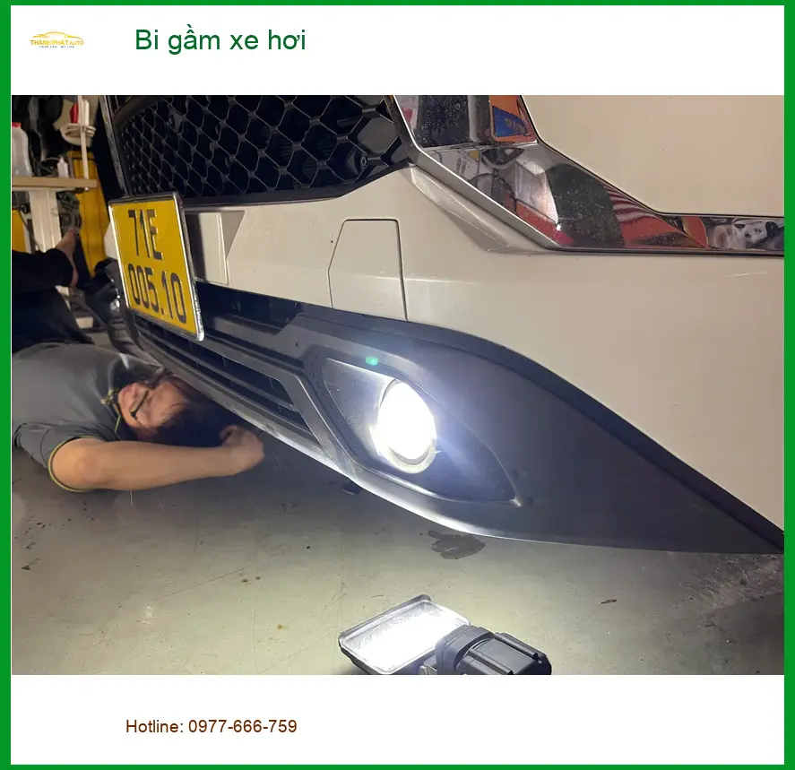 Anh Tú lắp bi gầm xe hơi cho Honda Civic tại Quận 8 vì đèn pha zin mờ ảnh thực tế 3
