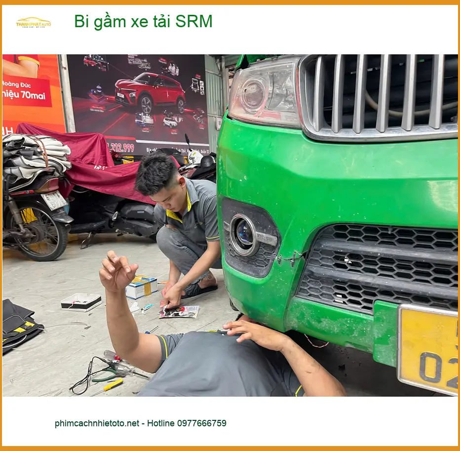 Anh Quang lắp bi gầm xe tải SRM tại Cần Giờ vì đèn zin quá yếu ảnh thực tế 2