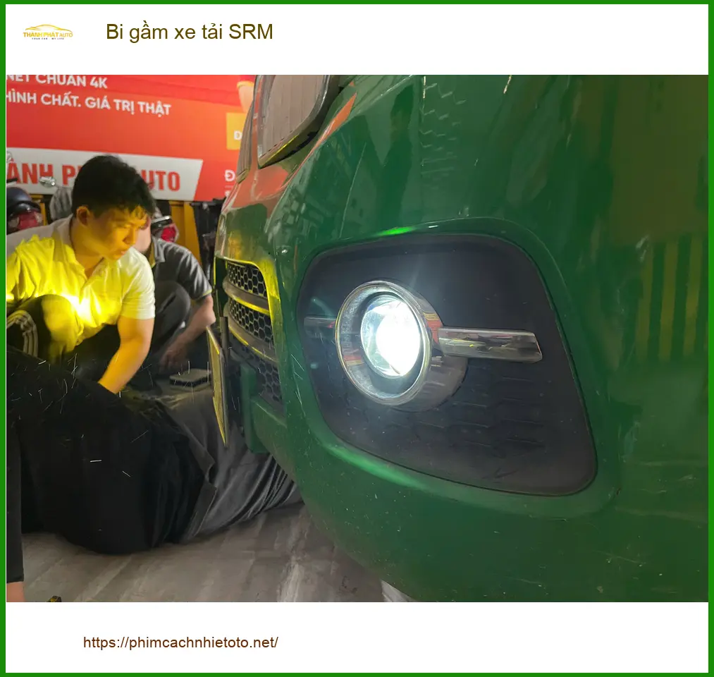 Anh Quang lắp bi gầm xe tải SRM tại Cần Giờ vì đèn zin quá yếu ảnh thực tế 5