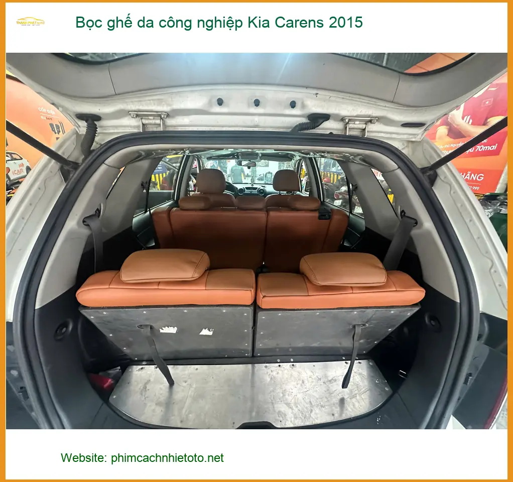 Anh Bách bọc ghế da công nghiệp cho Kia Carens 2015 tại Quận 12 ảnh thực tế 2
