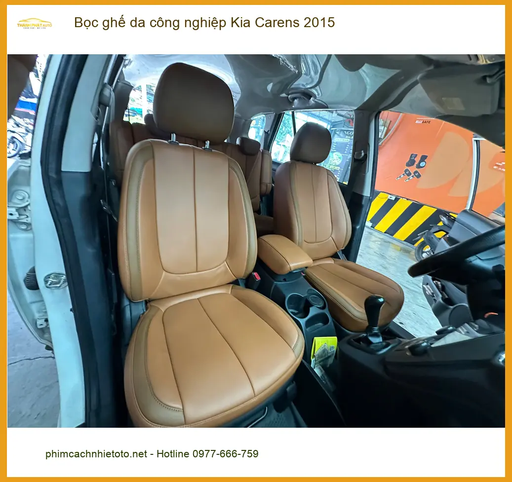 Anh Huy bọc ghế da công nghiệp Kia Carens 2015 Quận Thủ Đức vì ghế zin đã cũ ảnh thực tế 2