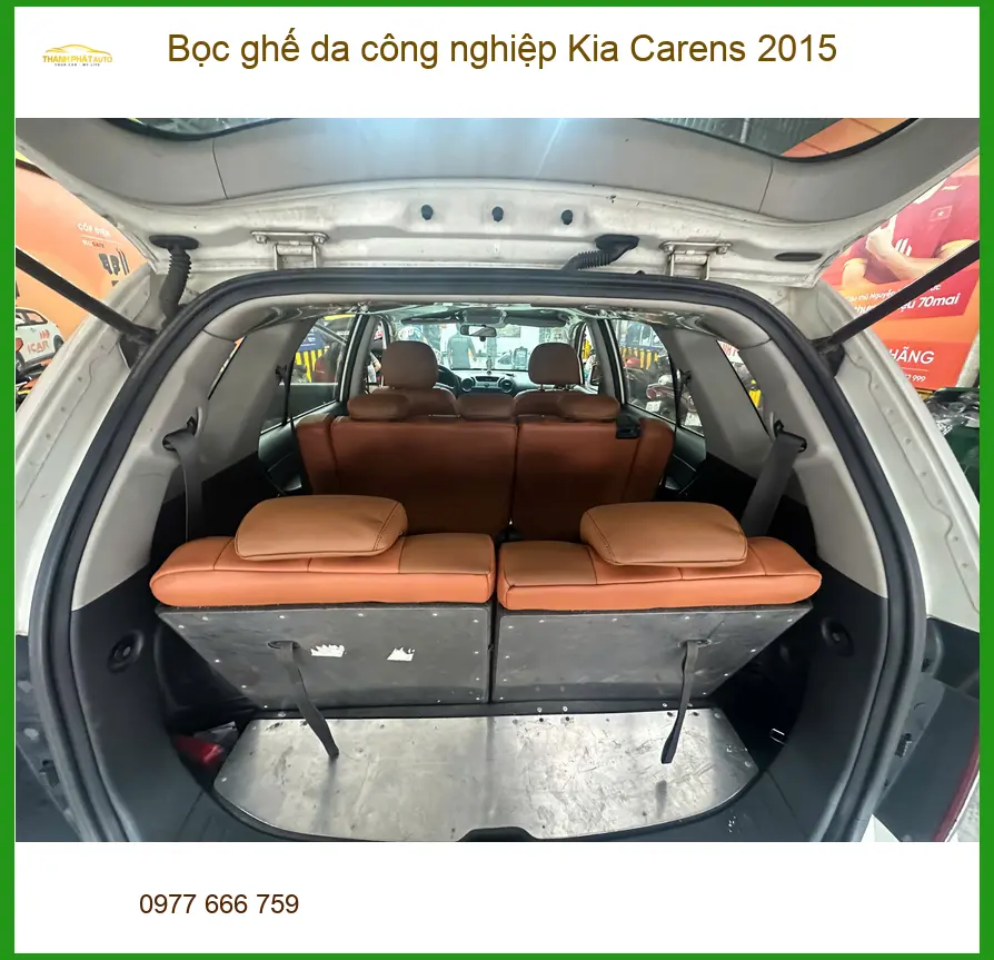 Anh Huy bọc ghế da công nghiệp cho Kia Carens 2015 tại Quận 2 để xe luôn mới mẻ ảnh thực tế 3