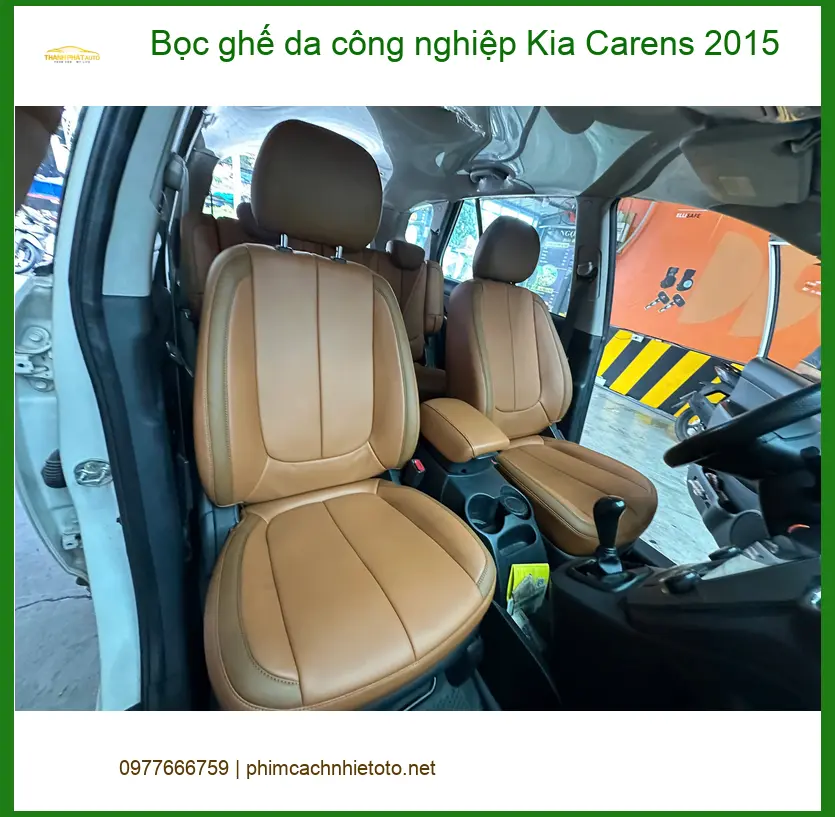 Chị Nga bọc ghế da công nghiệp Kia Carens 2015 Quận 11 vì ghế zin đã cũ ảnh thực tế 2