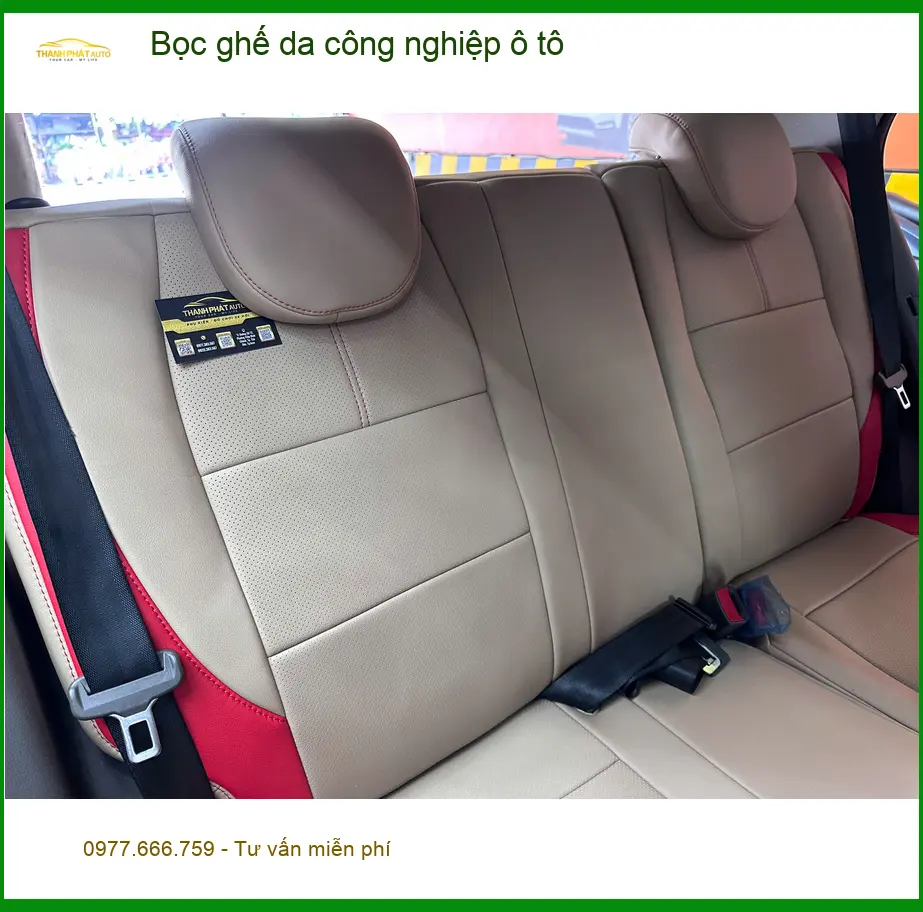 Chú Cường bọc ghế da công nghiệp ô tô VinFast Lux SA2.0 tại Bình Chánh ảnh thực tế 3