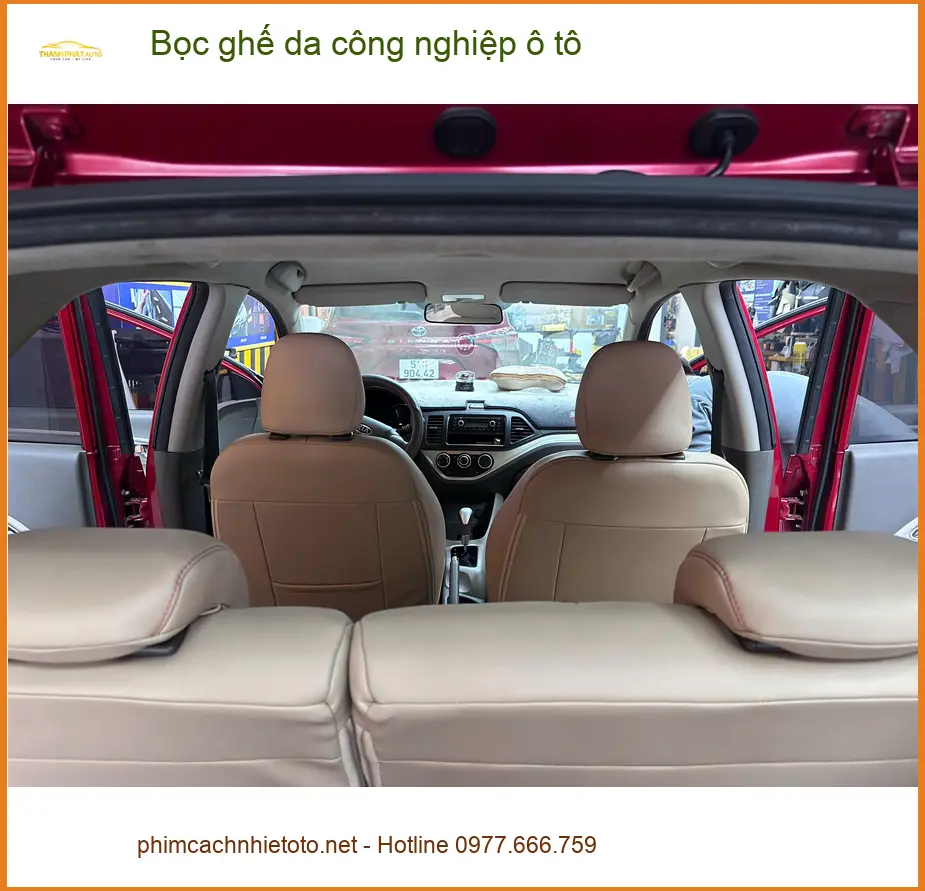 Anh Hải bọc ghế da công nghiệp ô tô Kia Carnival tại Quận 4. ảnh thực tế 5