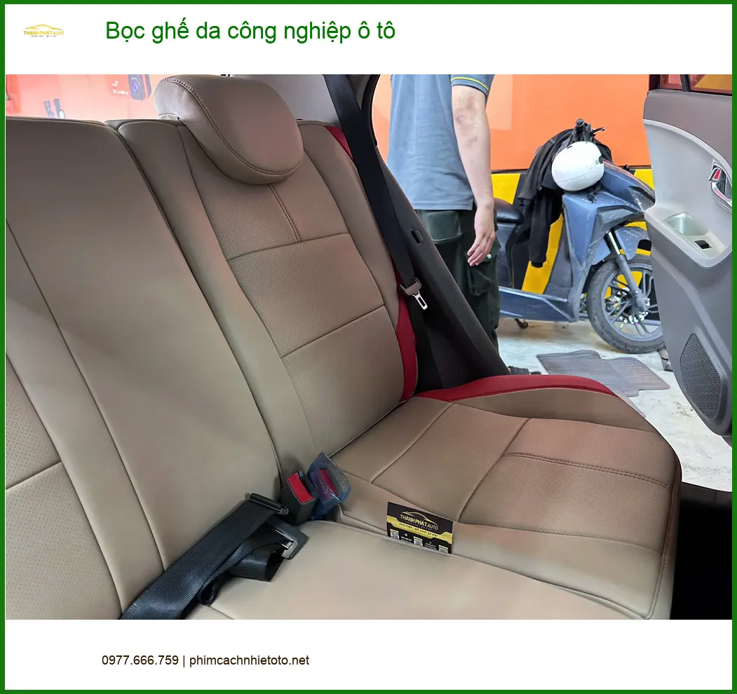 Anh Quang bọc ghế da công nghiệp ô tô Mitsubishi Attrage tại Quận 10 ảnh thực tế 3