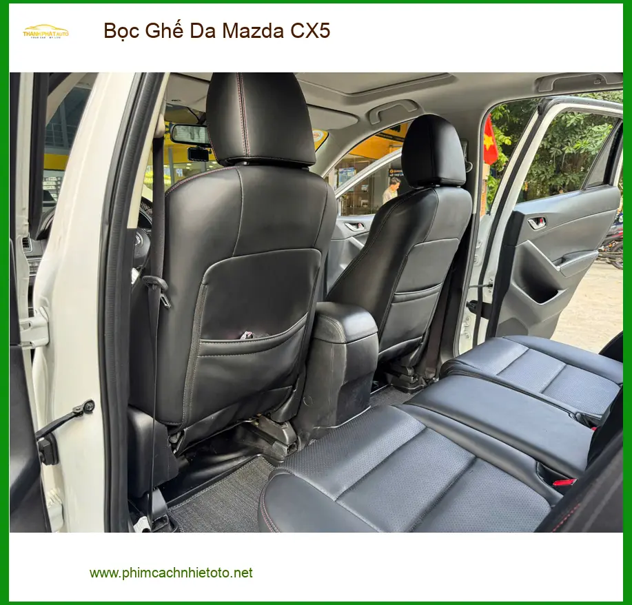 Anh Quang bọc ghế da Mazda CX5 tại Quận 8 vì ghế cũ đã bạc màu