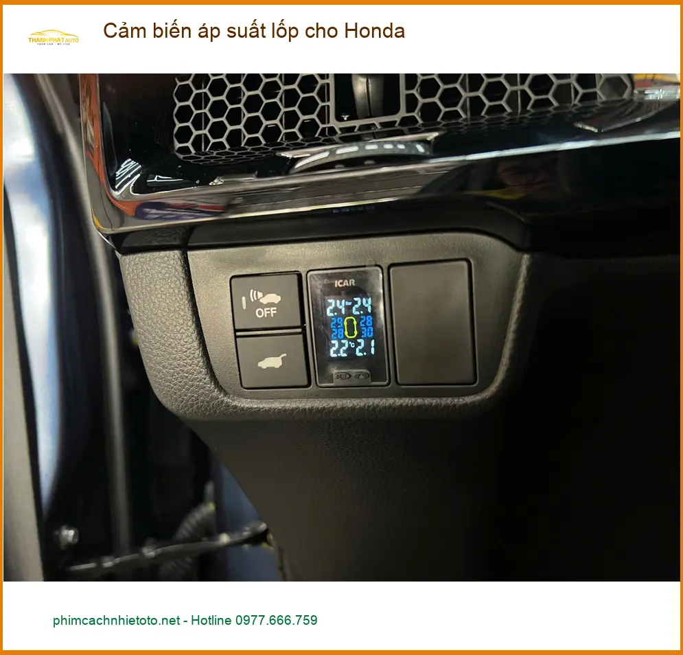 Chú Minh lắp cảm biến áp suất lốp cho Honda Civic tại Quận 11 để yên tâm lái xe. ảnh thực tế 3