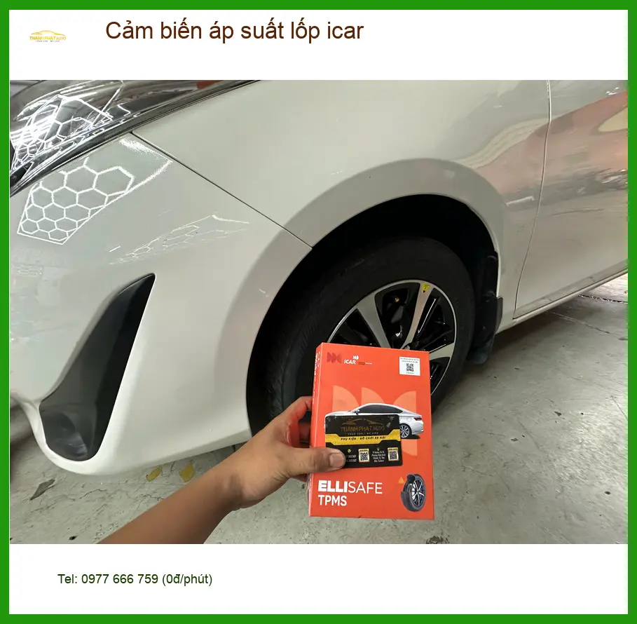 Chú Hoàng lắp cảm biến áp suất lốp iCar cho Toyota Fortuner ở Quận 3 ảnh thực tế 2