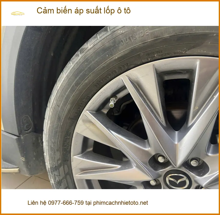 Chị Phương lắp cảm biến áp suất lốp cho Suzuki XL7 tại Quận 2 để lái xe an toàn ảnh thực tế 2