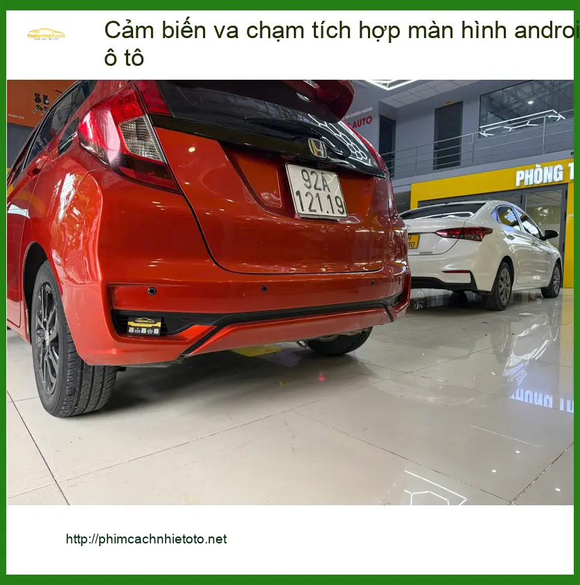 Anh Quang lắp cảm biến va chạm tích hợp màn hình android ô tô ở Quận 12 ảnh thực tế 2