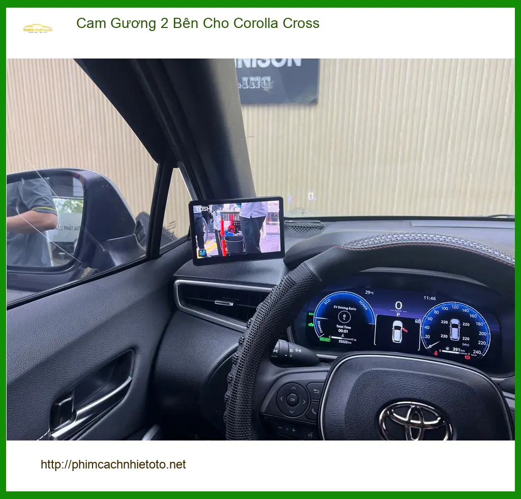 Anh Minh lắp Cam Gương 2 Bên cho Corolla Cross tại Quận Tân Phú, dễ đỗ xe hơn