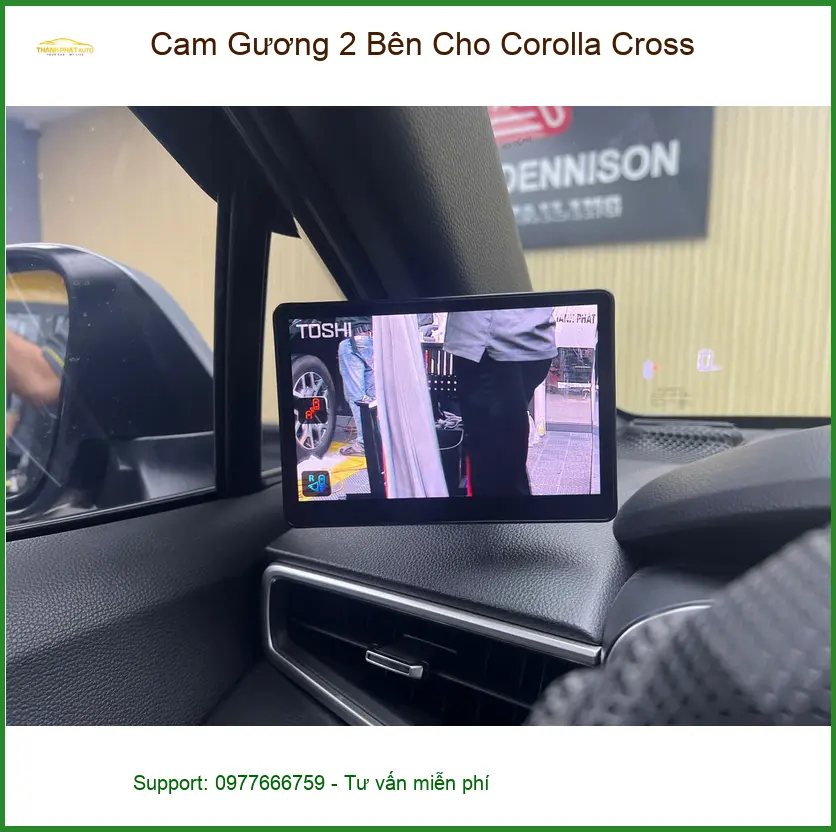 Anh Duy lắp cam gương 2 bên cho Corolla Cross tại Quận 1 để quan sát tốt hơn