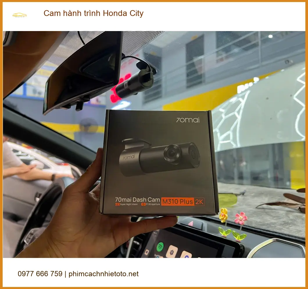 Chị Mai Anh lắp cam hành trình cho Honda City tại Tân Phú để yên tâm lái xe