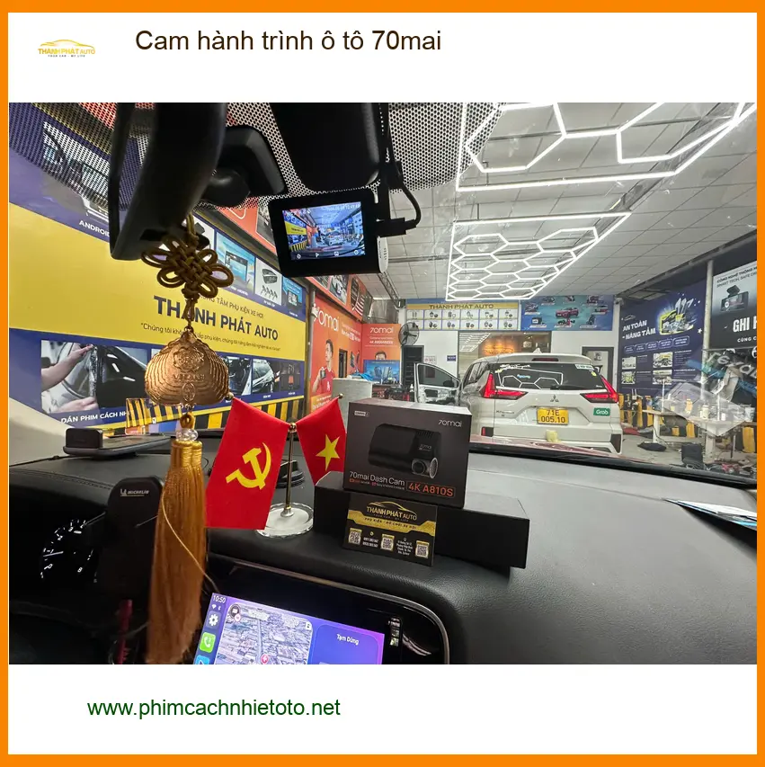 Chị Thảo lắp Cam hành trình ô tô 70mai cho Corolla Cross tại Quận 7 cho chuyến đi dài sắp tới ảnh thực tế 4